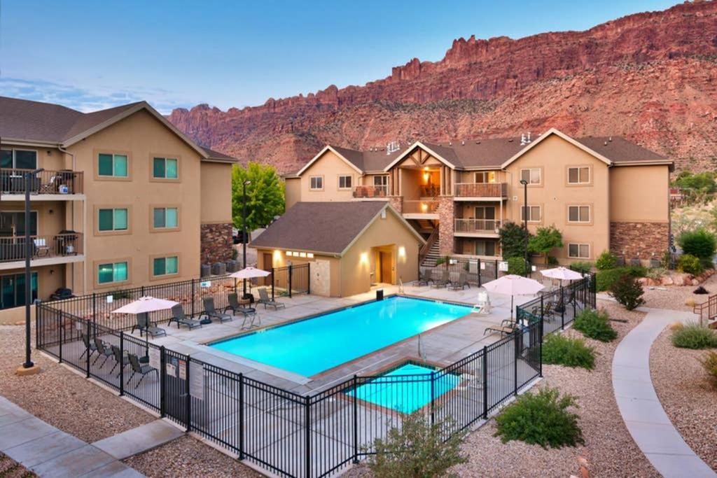 6L Top Floor Redcliff Condo, Pool & Hot Tub Moab Exterior foto